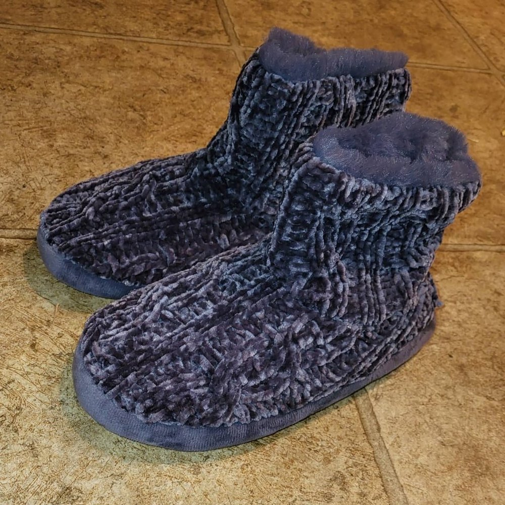 Comfy Purple Dearfoam Slippers